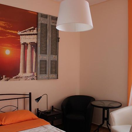 Petaluda House 2 Izabela Bed & Breakfast Athena Bagian luar foto