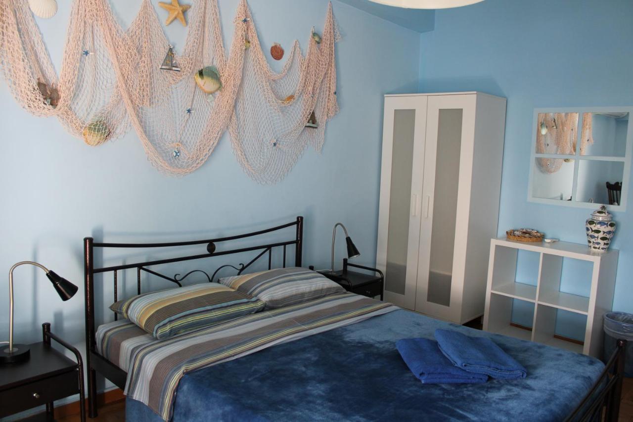 Petaluda House 2 Izabela Bed & Breakfast Athena Bagian luar foto